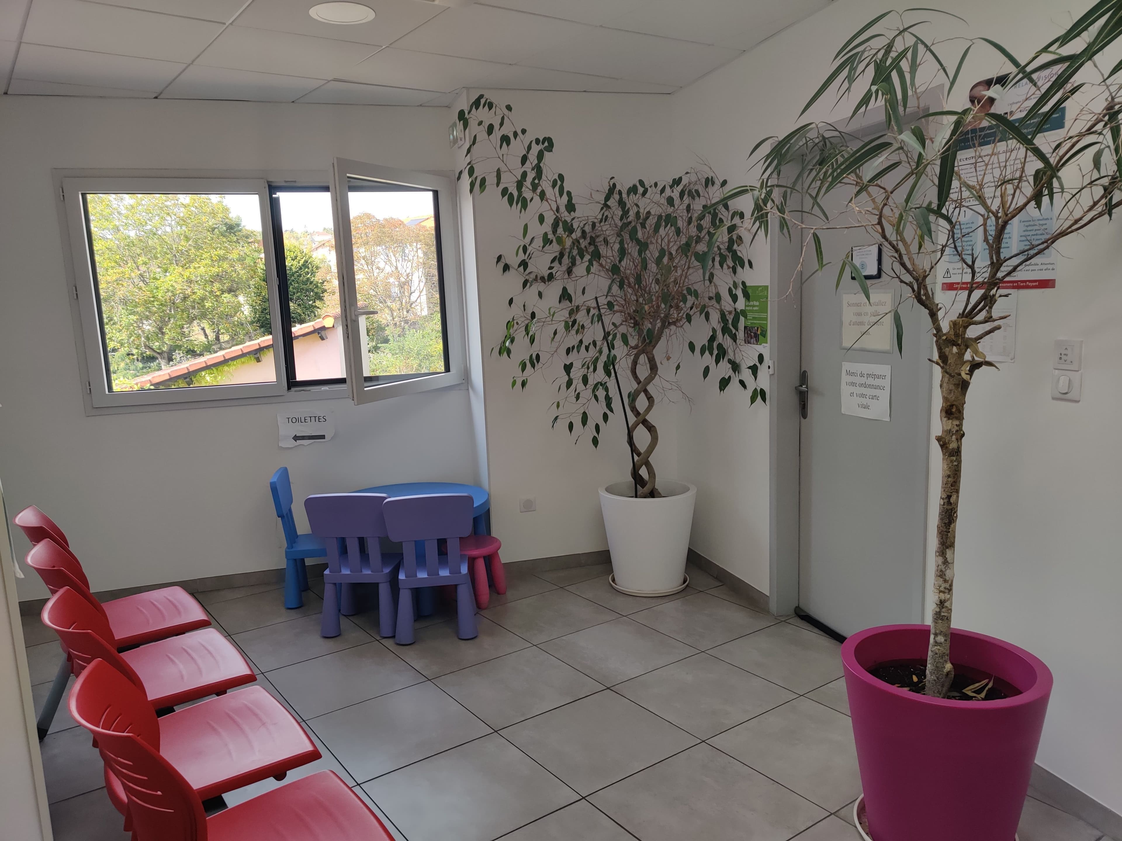 Cabinet Relais Vision Les Martres-de-Veyre